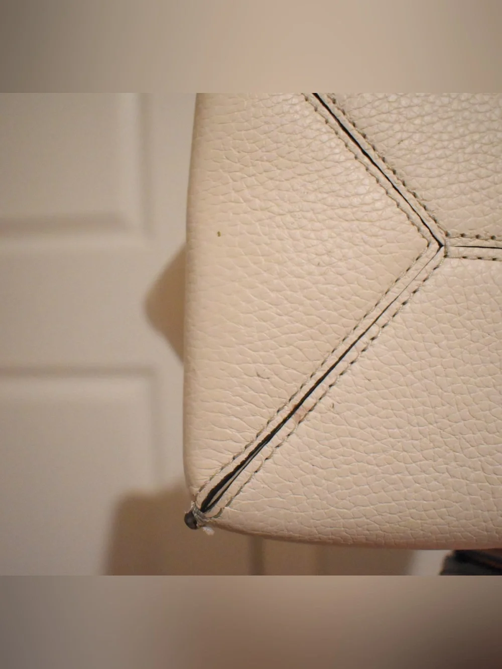 Michael Kors Handbag with Hand Straps - Beige. Used - Great Condition - Picture 7 of 10